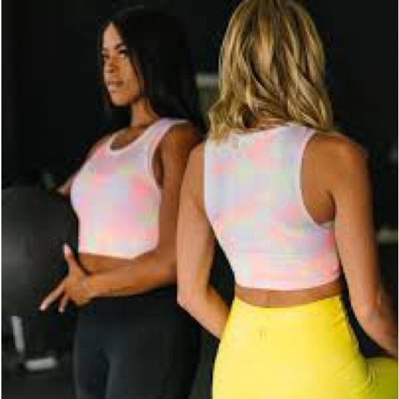 Zyia Hendrix Crop Top - Picture 1 of 3